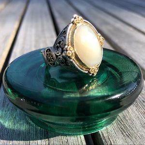 Konstantino Selene ss & 18kyg Mother of Pearl Ring
